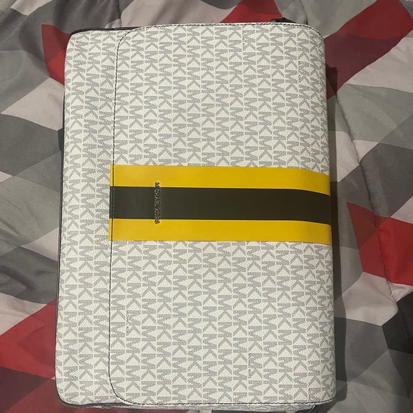 Michel Korea messenger